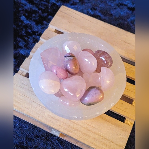 🌹 Rosey Strawberry Rhodonite ❣️ PiNK Heart Chakra Bowl ❤️ Crystal Jewel Stones - Picture 6 of 13